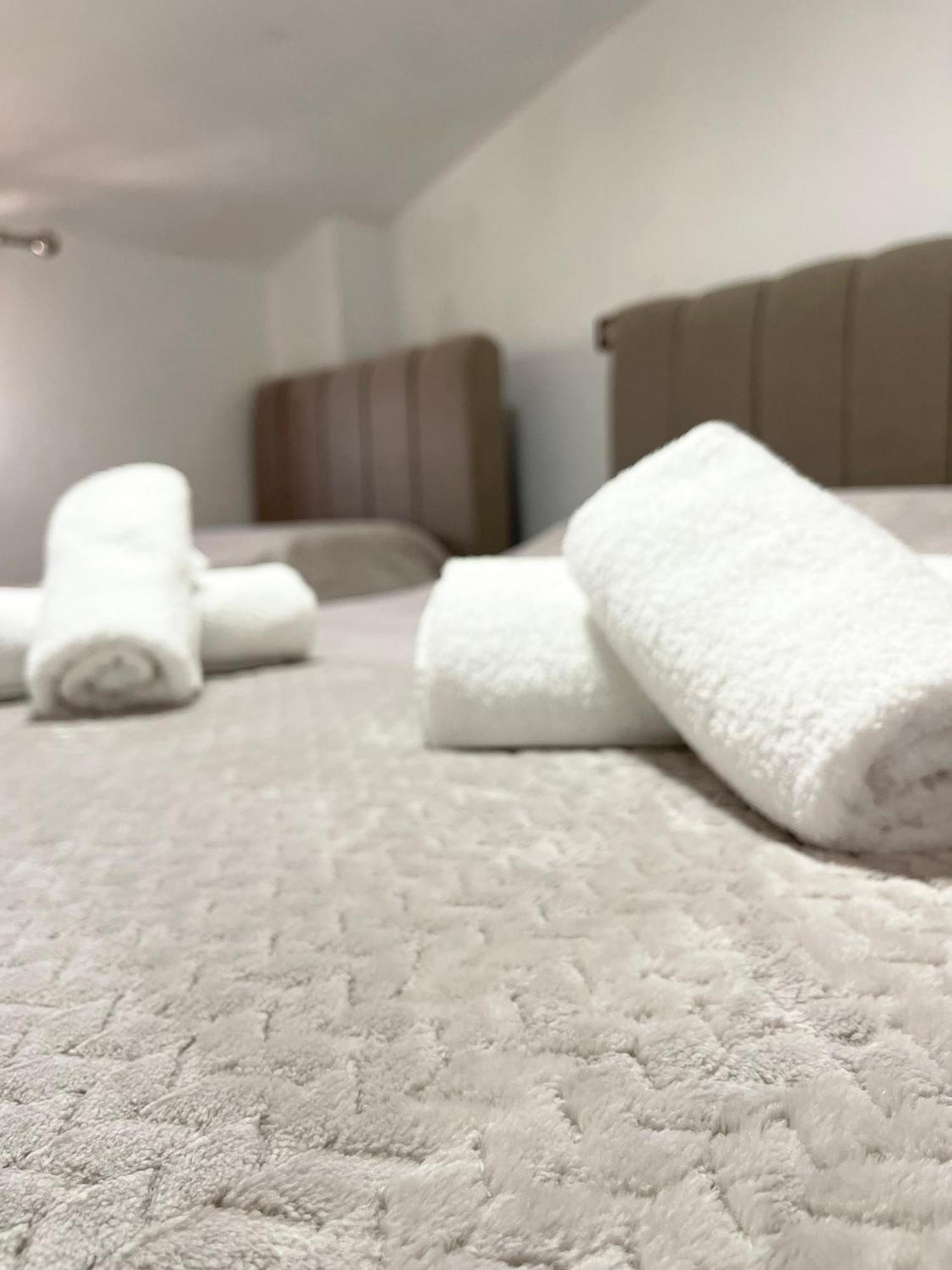Prela'S Rooms Shkoder Luaran gambar